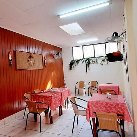 Hostal Huayruro Iquitos Eksteriør bilde